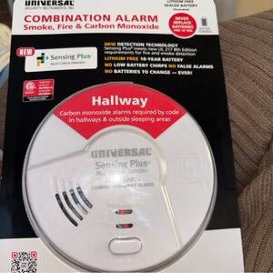 Universal Red and White Smoke and Carbon Monoxide Detector